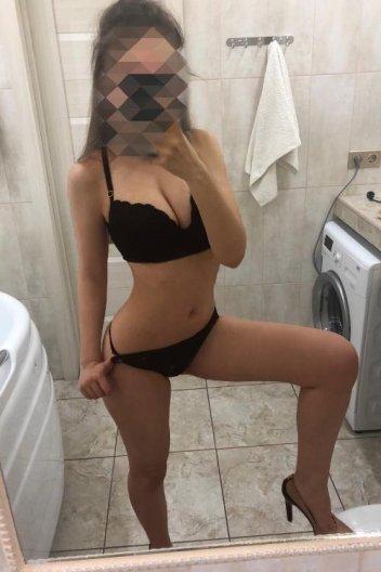 Моника